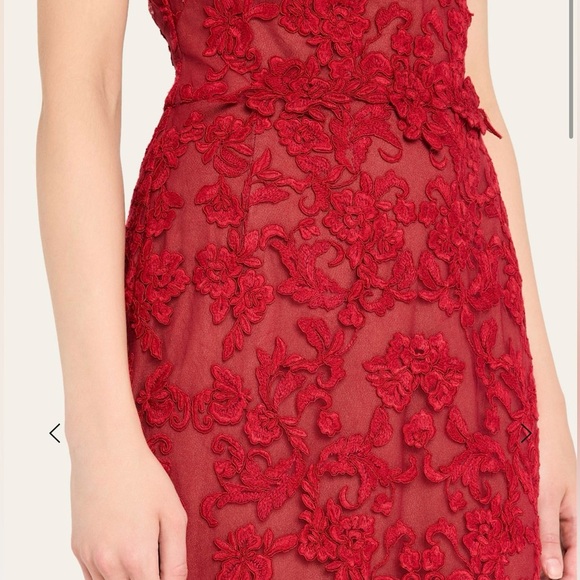 MARCHESA***Guipure Red Lace Evening Gown***US 4,6***$1095 - Picture 7 of 11